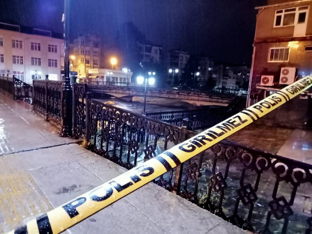 Samsun’u sağanak vurdu: Terme Çayı taştı - Resim: 12